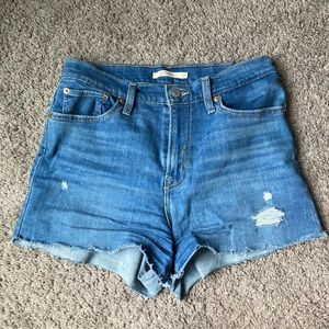 Levi’s Jean Shorts Size 29 (US 9/10)